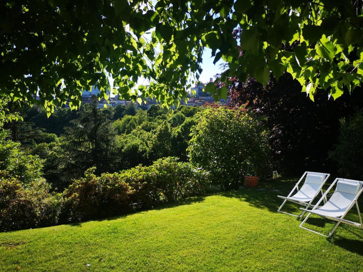Casa Vacanze Le Violette Villa Brunate Luaran gambar